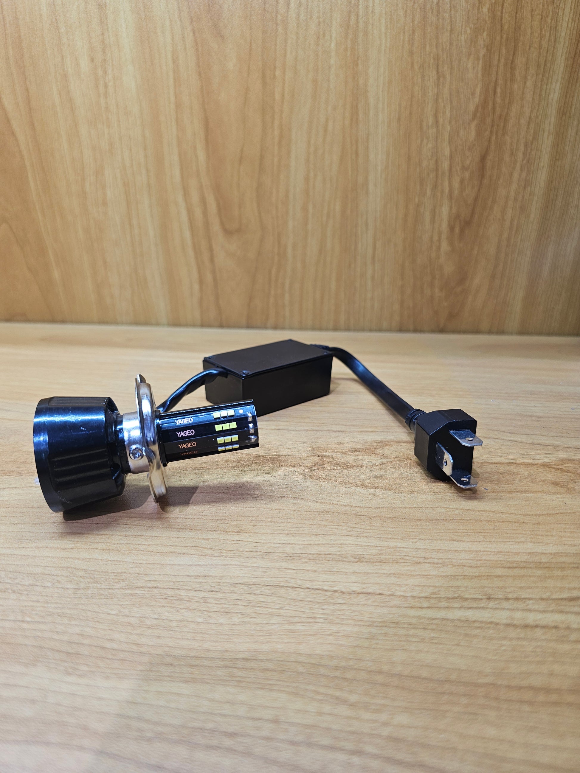 BOMBILLO DE FOCO 2LED PRINCIPAL (9525)