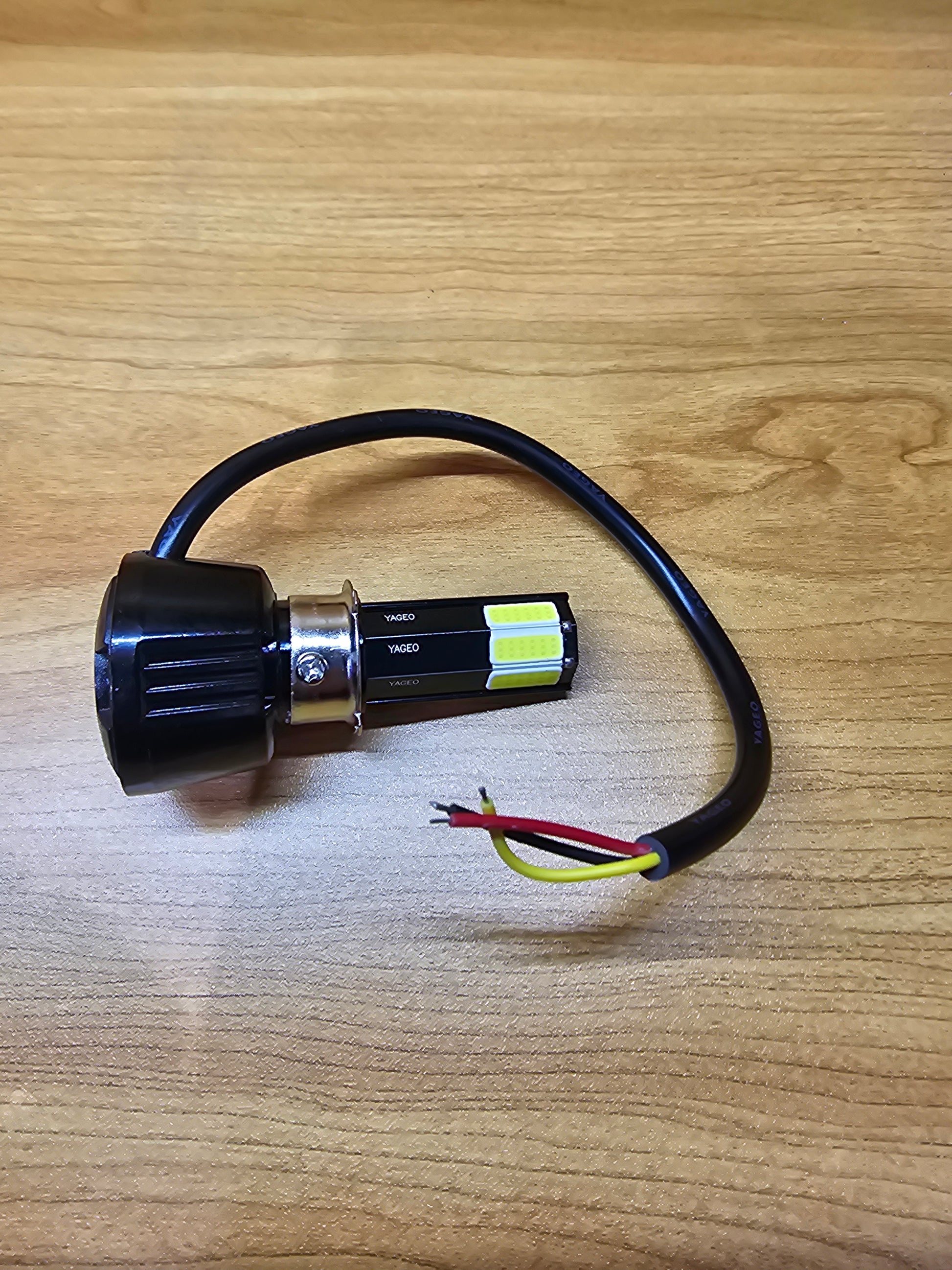 BOMBILLO DE FOCO 6LED PRINCIPAL (1498102)